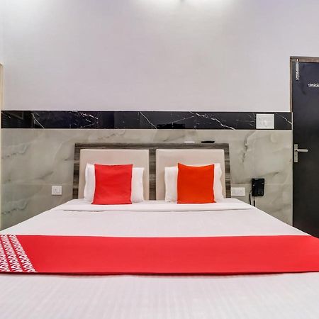Oyo Flagship 83121 Hotel Rose Vip Sahāranpur Eksteriør bilde