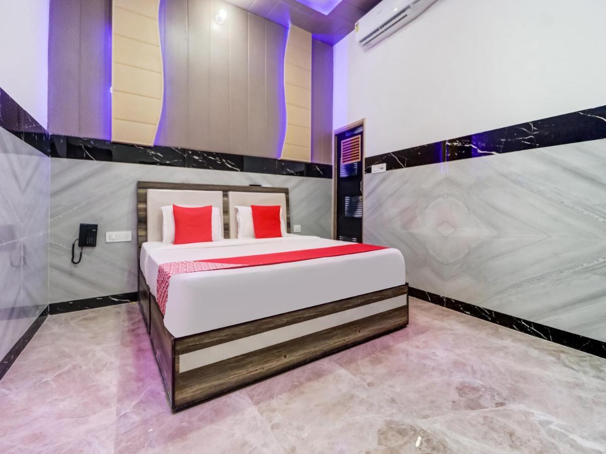 Oyo Flagship 83121 Hotel Rose Vip Sahāranpur Eksteriør bilde