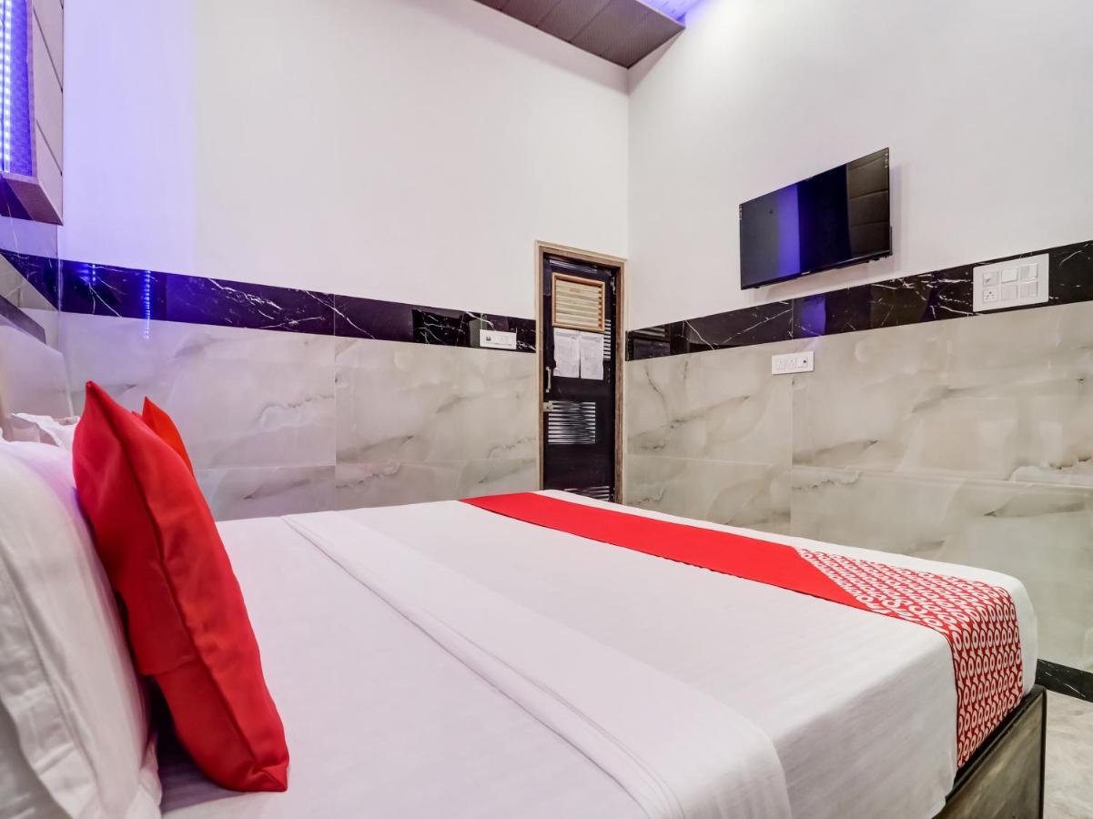 Oyo Flagship 83121 Hotel Rose Vip Sahāranpur Eksteriør bilde