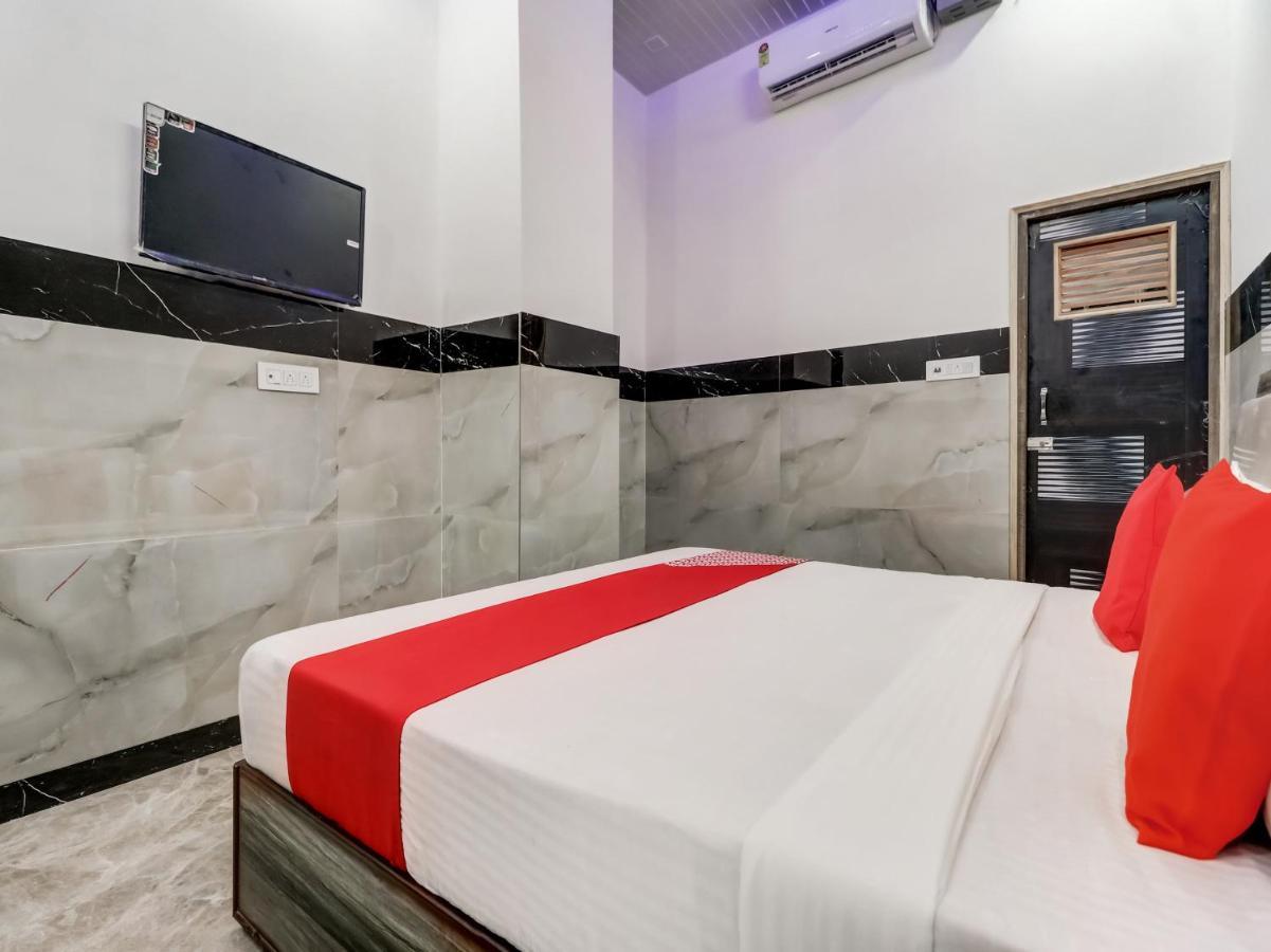 Oyo Flagship 83121 Hotel Rose Vip Sahāranpur Eksteriør bilde