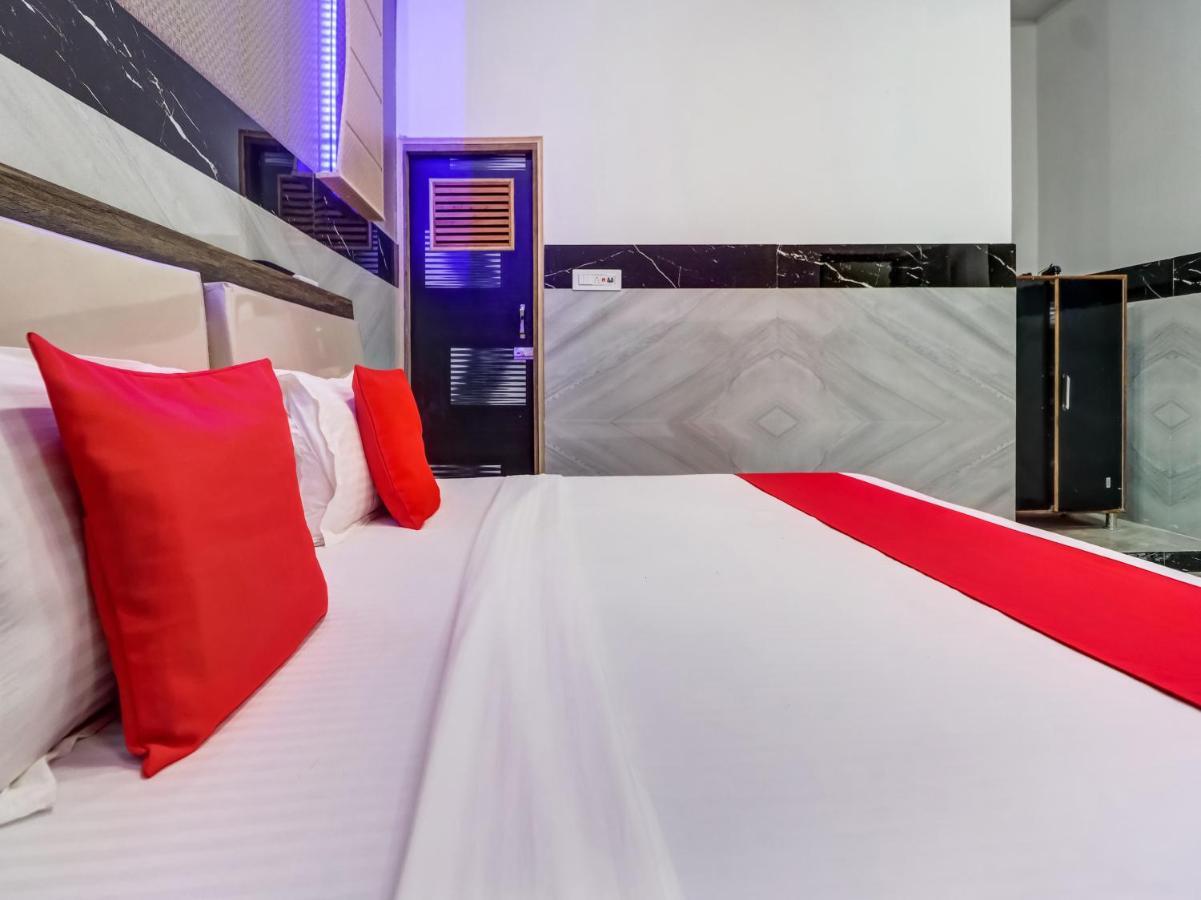 Oyo Flagship 83121 Hotel Rose Vip Sahāranpur Eksteriør bilde