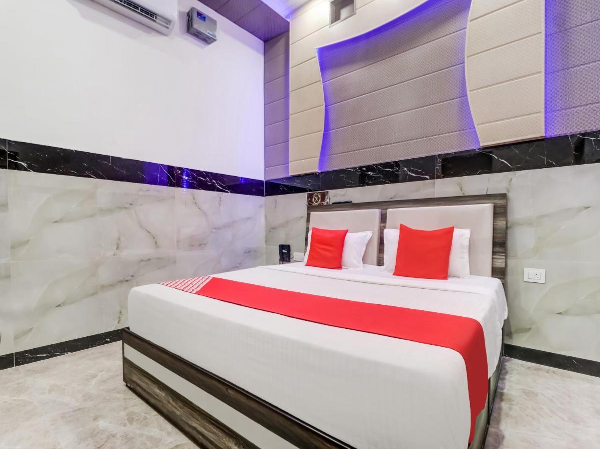 Oyo Flagship 83121 Hotel Rose Vip Sahāranpur Eksteriør bilde