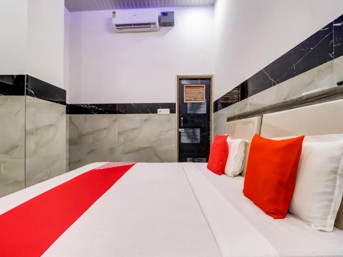 Oyo Flagship 83121 Hotel Rose Vip Sahāranpur Eksteriør bilde