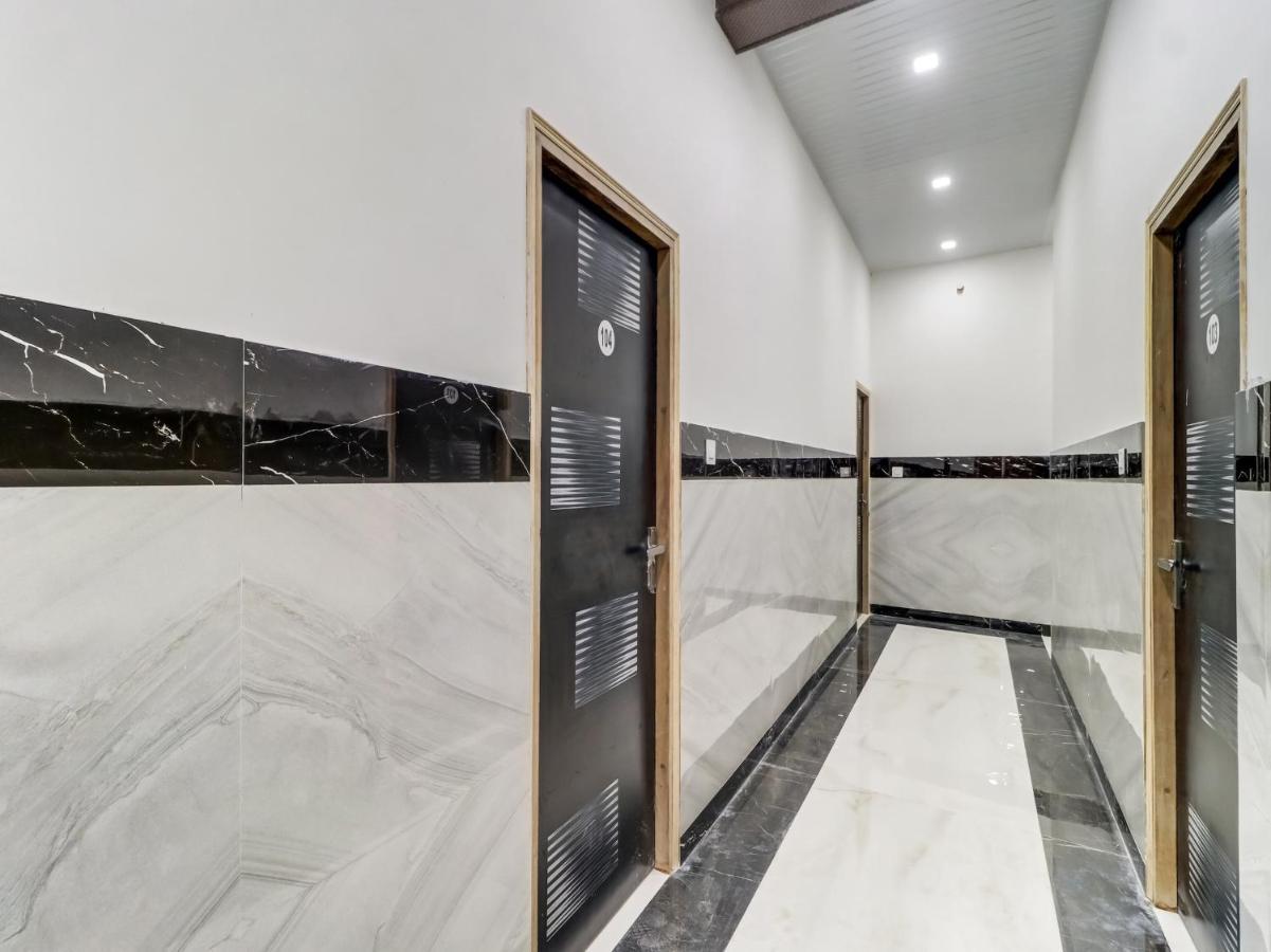 Oyo Flagship 83121 Hotel Rose Vip Sahāranpur Eksteriør bilde